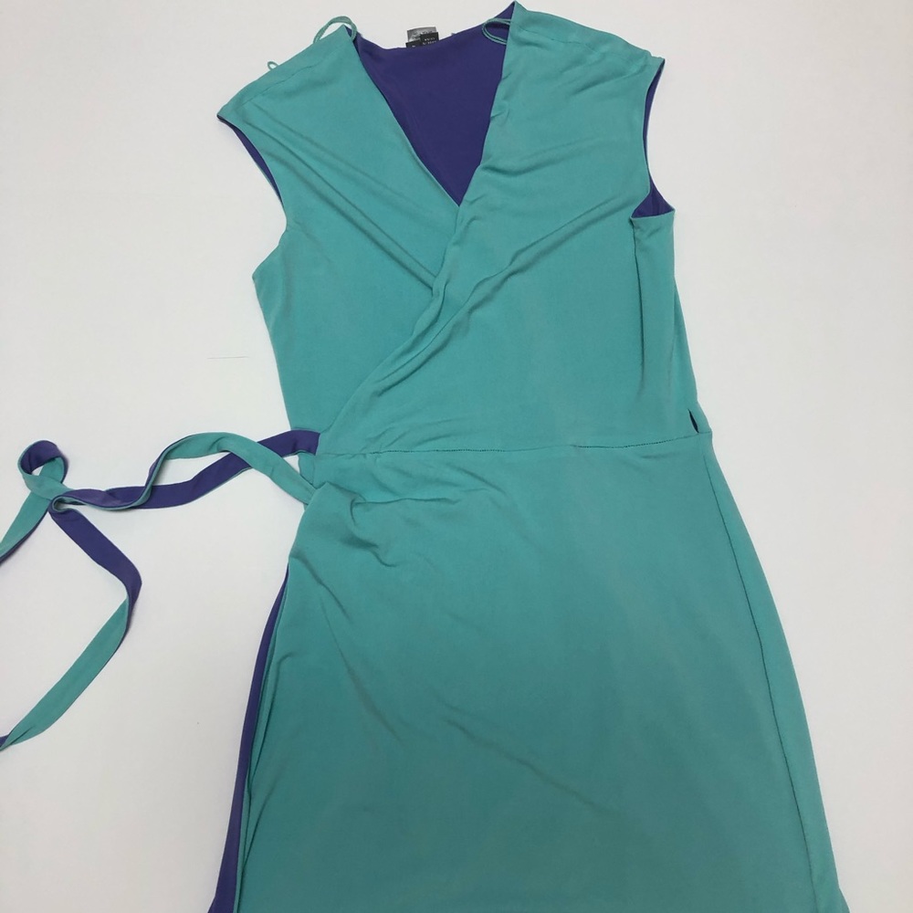 Reversible knee-length wrap dress